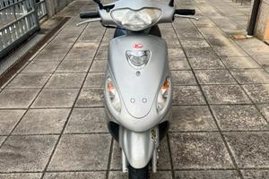 Scoter Kiymco Questo numero telefono 👉393249521093