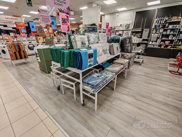 Arredamento per negozio di casalinghi