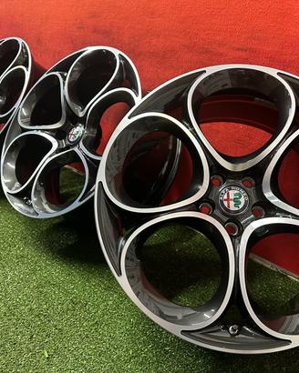Cerchi Alfa Romeo Stelvio SUPER Q4 Gomme 255 45 20
