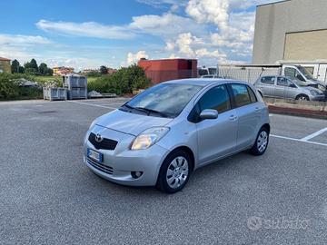 Toyota Yaris 1.3 5 porte