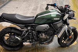 Yamaha XSR 700 abs