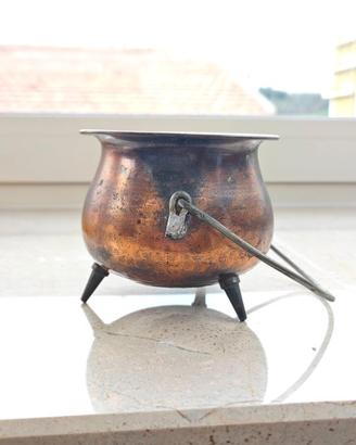 Antico Calderone Rame Martellato Tre Piedi - Vinta