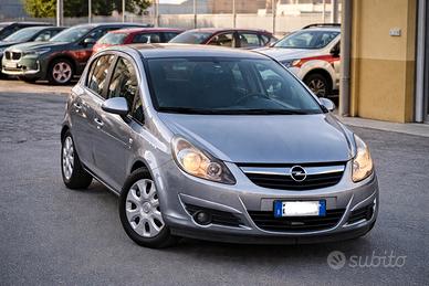 Opel corsa 1.2 benzina + GPL