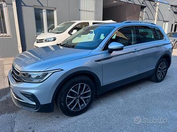Volkswagen Tiguan 2.0 TDI 150 CV SCR DSG Life