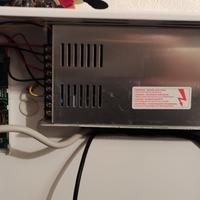 Alimentatore caricabatterie UPS videosorveglianza