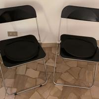 Due sedie Plia Castelli design G. Piretti nere