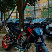 Ktm duke 890R