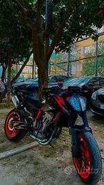 Ktm duke 890R