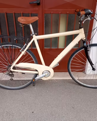 city bike 28". telaio in alluminio