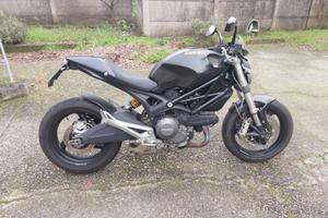 DUCATI MONSTER 696 DARK