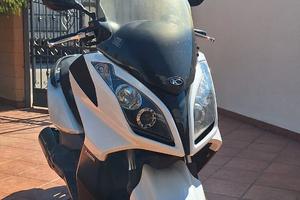 Kymco Downtown 125i