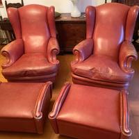 coppia di poltrone e puff frau anni