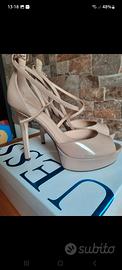 scarpa con tacco GUESS
