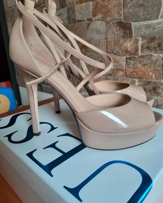 scarpa con tacco GUESS