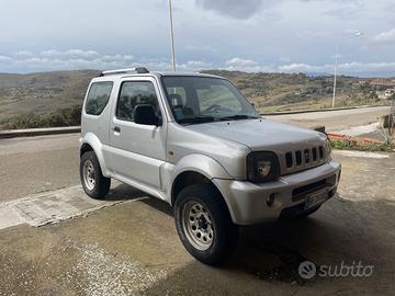 JIMNY BENZINA