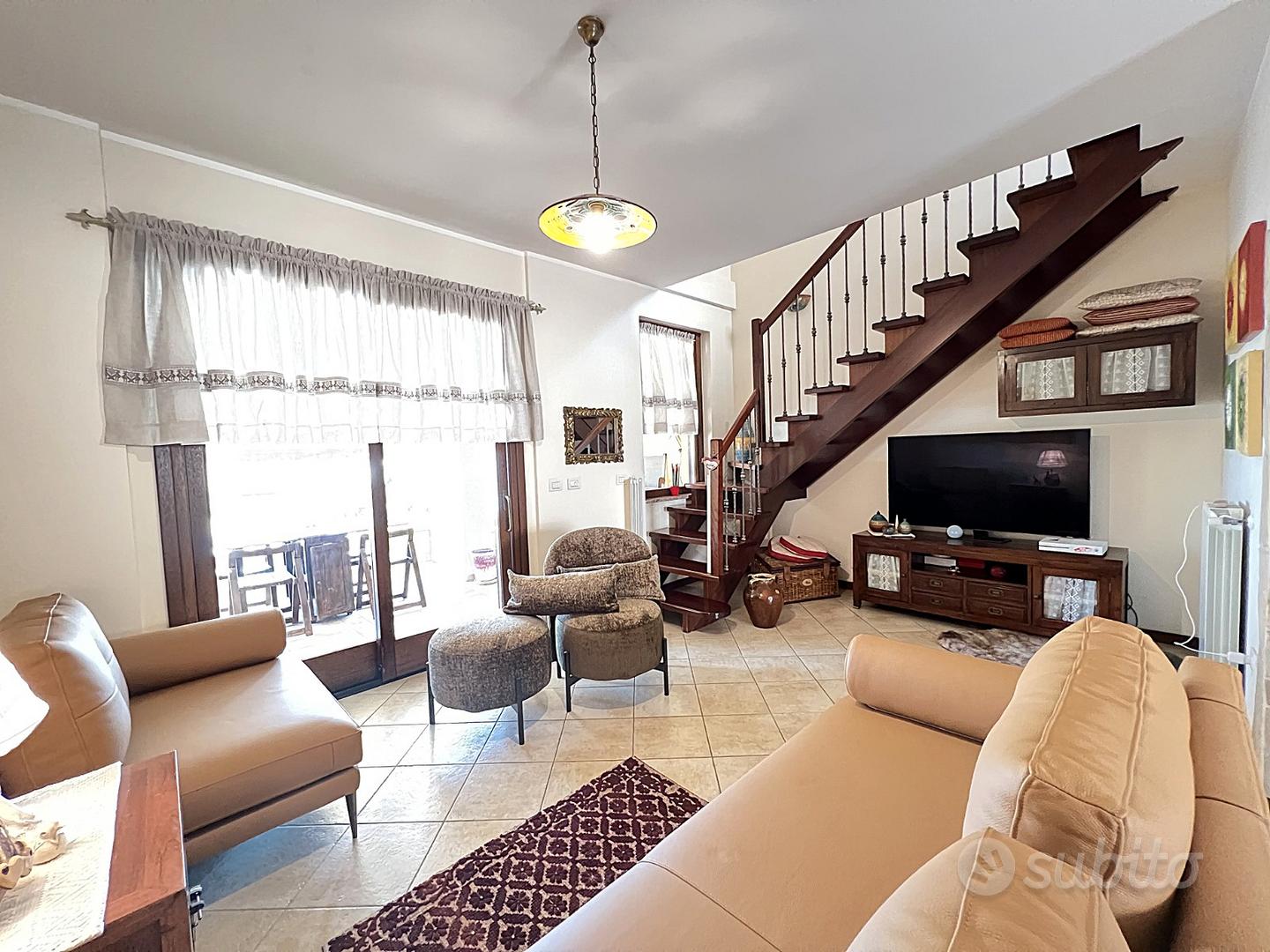 Duplex in contesto a schiera - Vista 2