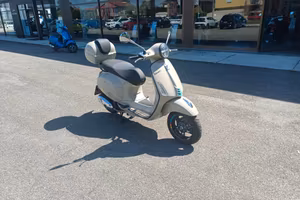 Vespa Primavera 125 (AZIENDALE)