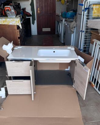 Mobiletto con lavandino