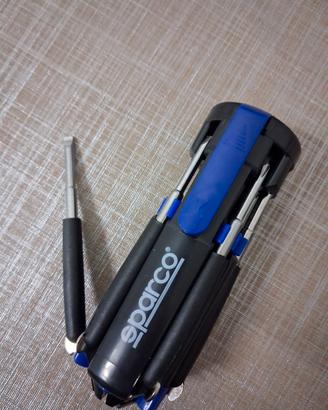 Set cacciaviti in acciaio e lampada led Sparco