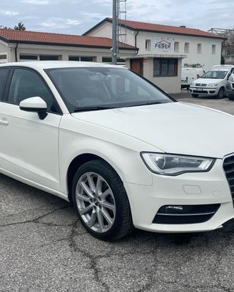 Ricambi Usati per Audi A3 Sportback 1.6 TDI
