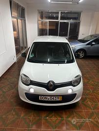 RENAULT TWINGO ANNO 2019 1.0 BENZINA 88.000KM 