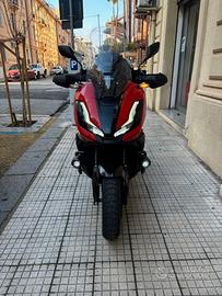 Honda ADV 350 anno 2025