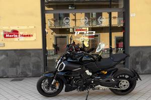 Ducati Diavel V4 black anno 2024