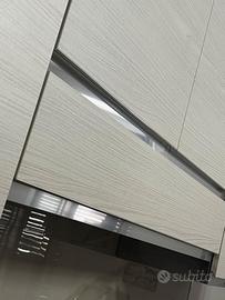 Cucina completa di elettrodomestici