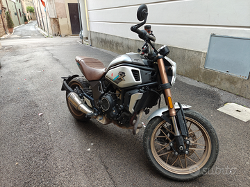 Moto CF 700 CLX