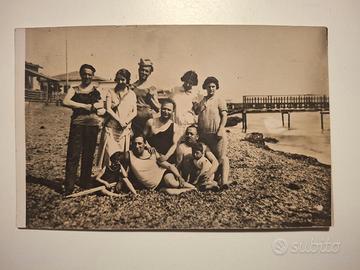 Fotocartolina - Giovani in Spiaggia (Anni '30)