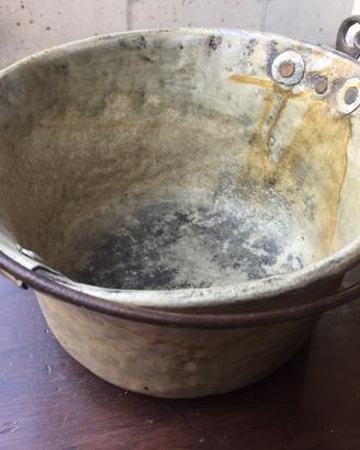 Paiolo in alluminio con manico in ferro battuto