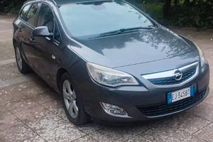 Opel Astra j sportstourer 1.7 cdti