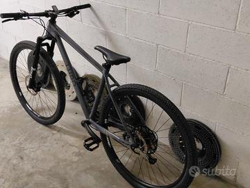 MTB bicicletta