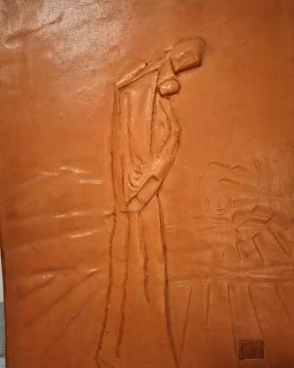 bassorilievo in terracotta