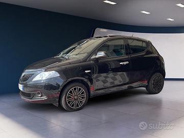 Lancia Ypsilon 1.0 FireFly 70cv Hybrid Silver