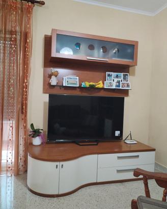 Soggiorno con vetrina