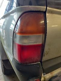 Fanale posteriore sx MITSUBISHI L200 del 2000