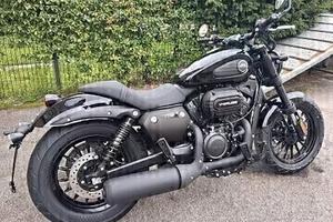 Keeway V-Cruise 125-MOTORE A LIQUIDO-V2-NERO