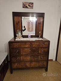 Casettiera con specchio