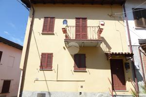 CASA DI CORTE A MONTÙ BECCARIA