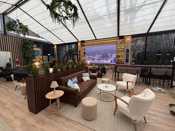 Stock mobili usati una volta evento