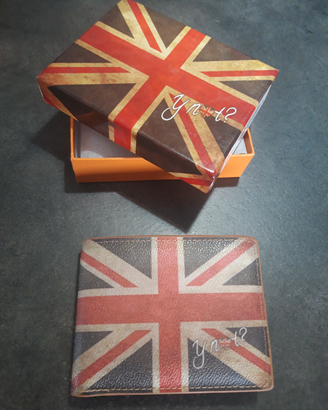 Portafoglio nuovo inglese