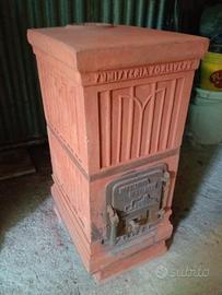 stufa antica in terracotta "Fumisteria Forlivese"