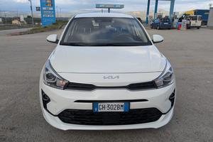 1.0 t-gdi mhev Style 100cv imt