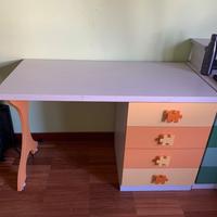 Scrivania Giessegi con cassettiera