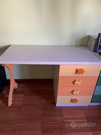 Scrivania Giessegi con cassettiera