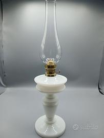 Lampada a petrolio art decò