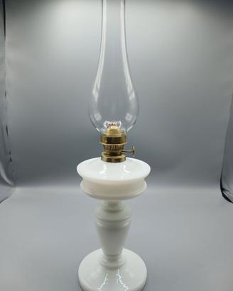 Lampada a petrolio art decò