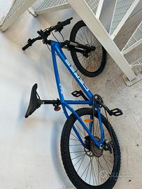 Mountain bike nuova mai usata