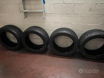 Pneumatici Pirelli PZero 255 45 19